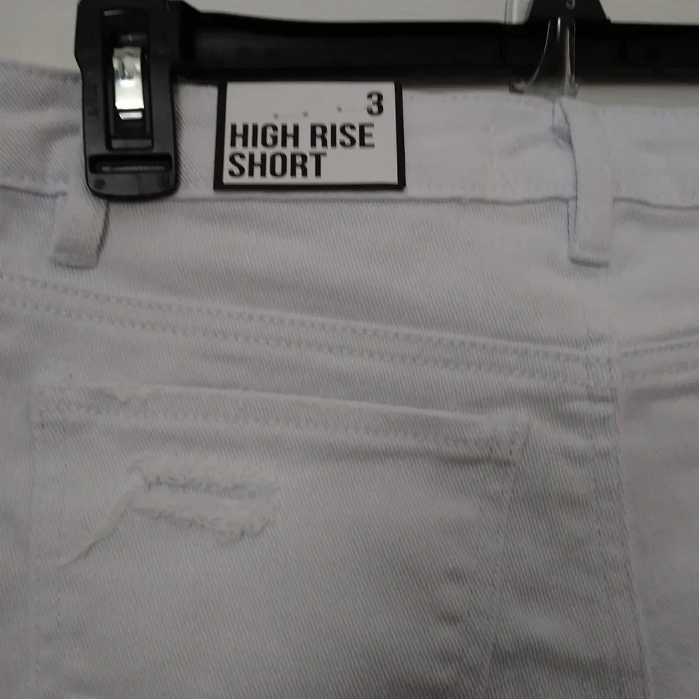 Almost Famous Distress Shorts Size 3 White - Picture 7 of 14